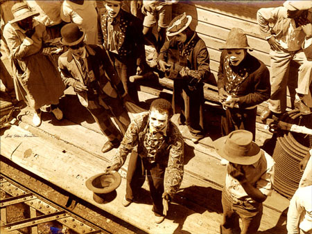 Through the Eyes of my Father 2: Minstrels on the Pier (Trinidad 1940)